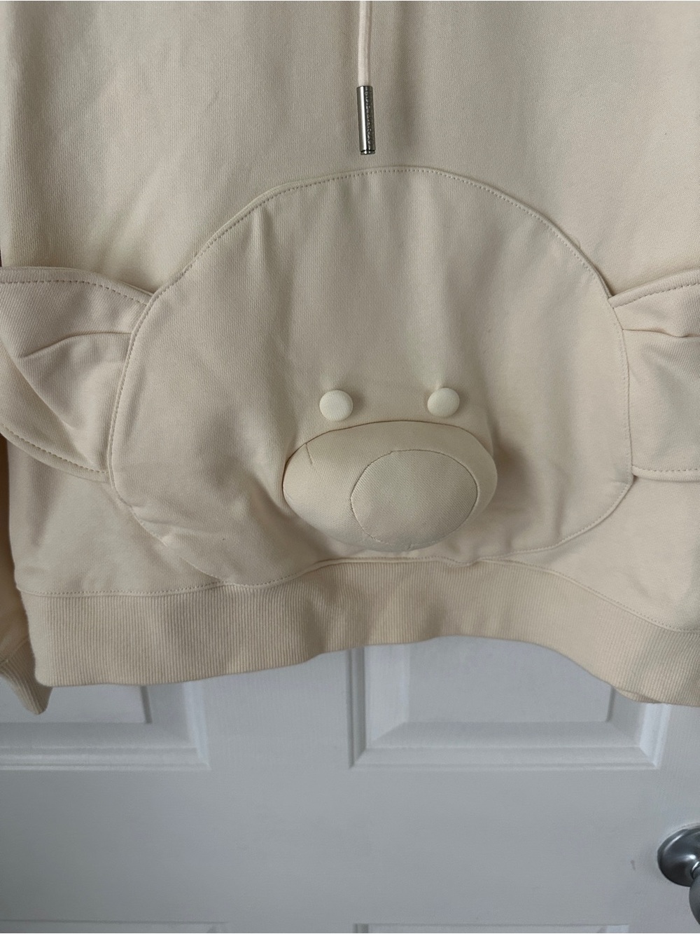 13DE Marzo Bear Embossed Hoodie NWT - Picture 3 of 8